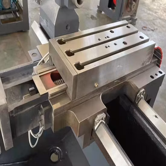 Máquina de torno CNC de metal horizontal de alta precisión CK6140 a la venta